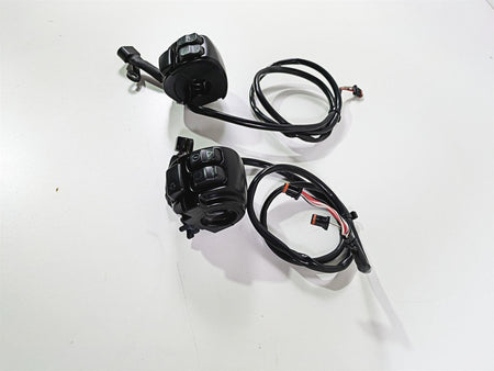 2017 Harley Dyna FXDB Street Bob Left Right Control Switch Set 71500372A {{ shop.shopifyCountryName }} - Mototech271