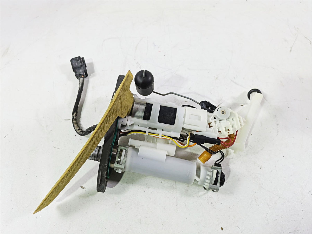 2018 Harley FXBR Softail Breakout Fuel Gas Petrol Pump & Level Sender 61200043 {{ shop.shopifyCountryName }} - Mototech271