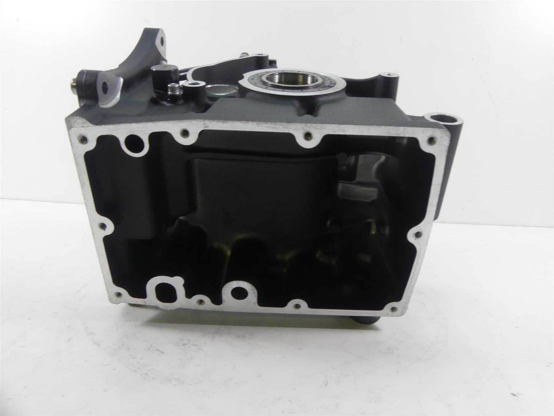 2018 Harley FLHC Softail Heritage M8 Transmission Housing Gear Box 34700114 {{ shop.shopifyCountryName }} - Mototech271