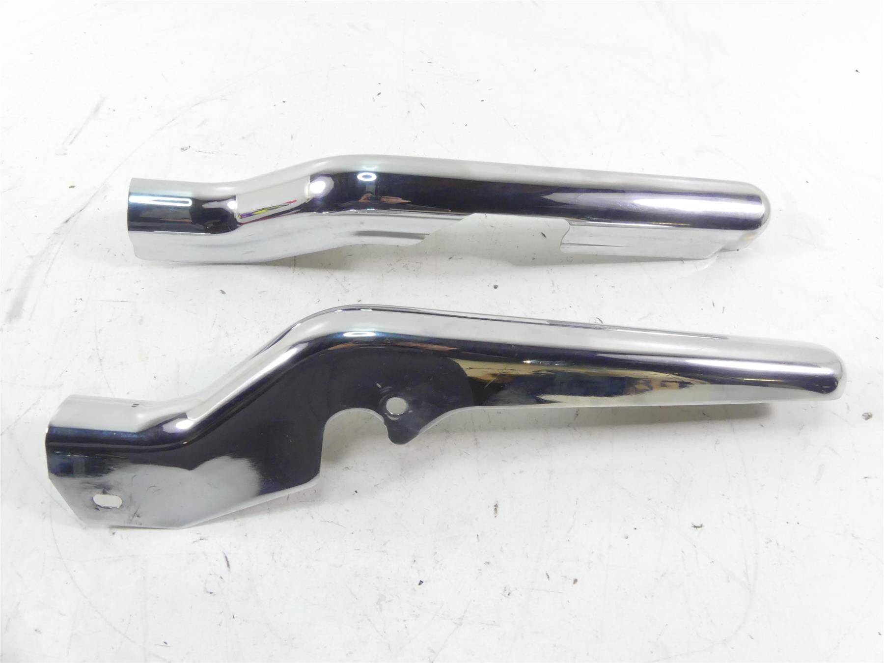 2005 Harley Touring CVO FLHTCSE Electra Glide Rear Frame Chrome Struts 47502-97 | Mototech271