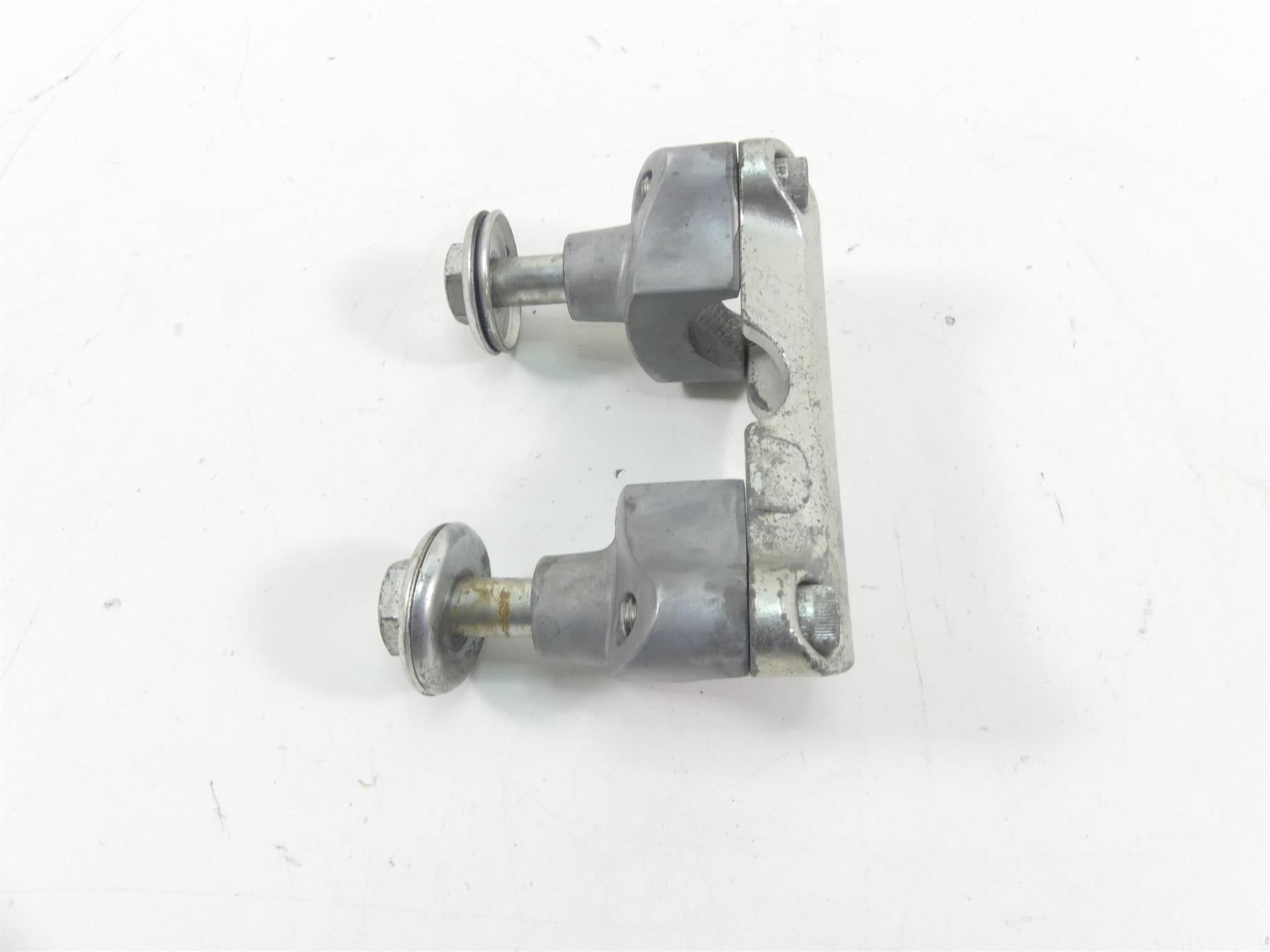 2009 Harley FLHTCU SE4 CVO E-Glide Handlebar Handle Bar Riser Set 56149-88B {{ shop.shopifyCountryName }} - Mototech271
