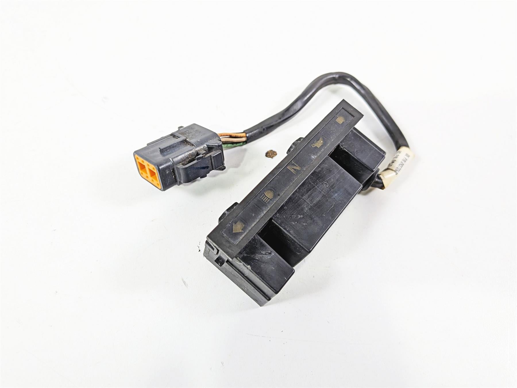 2001 Harley FLHRCI Road King Instrument Indicator Lights 68113-99C {{ shop.shopifyCountryName }} - Mototech271