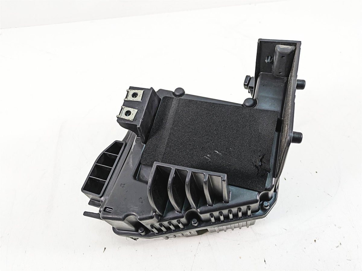 2013 Moto Guzzi V7 750 Stone Air Box Cleaner Breather & Y-Pipe 8878421 {{ shop.shopifyCountryName }} - Mototech271