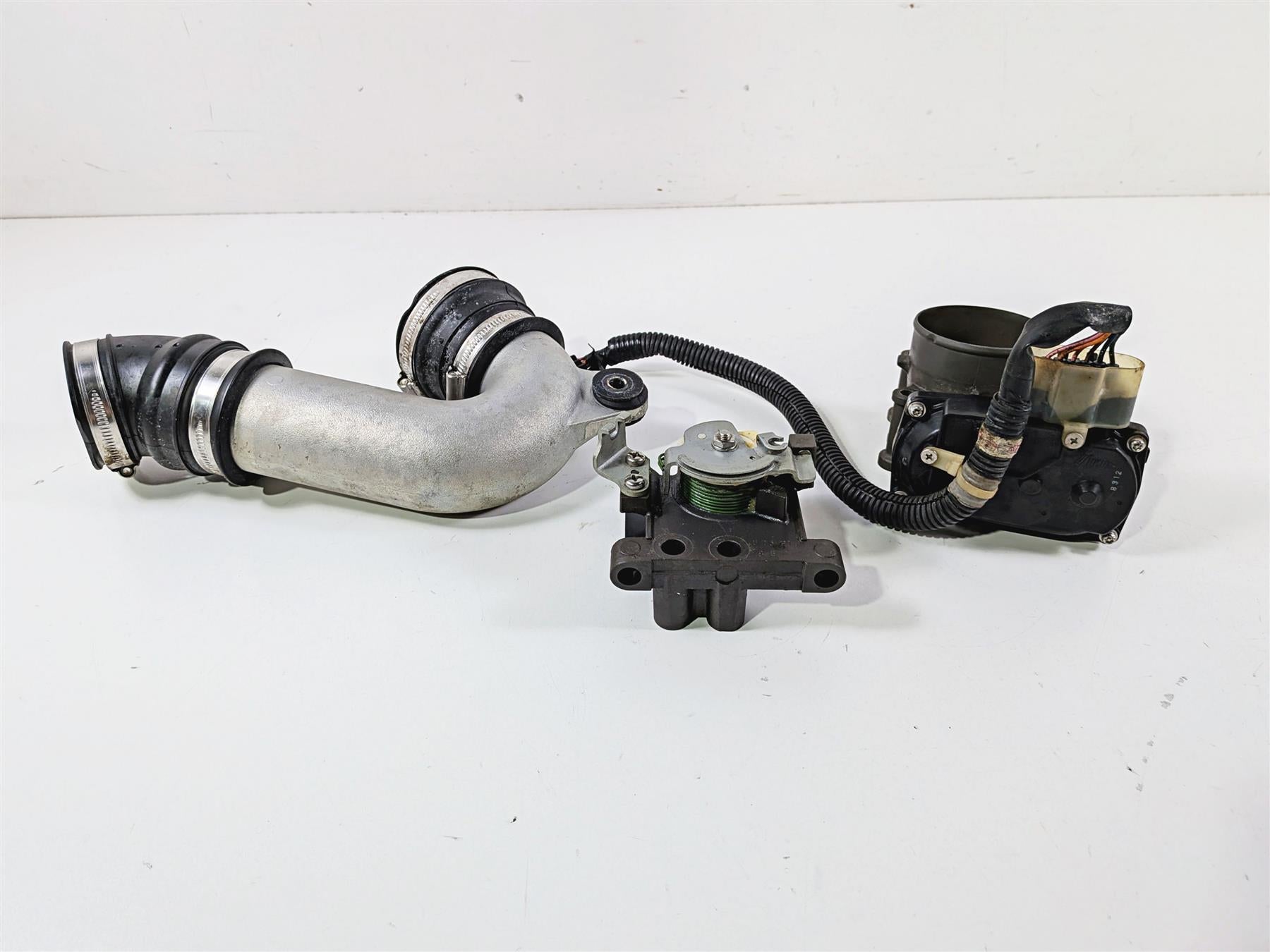 2009 Yamaha Waverunner FX1800 Cruiser Throttle Body Set 6S5-13750-00-00 {{ shop.shopifyCountryName }} - Mototech271