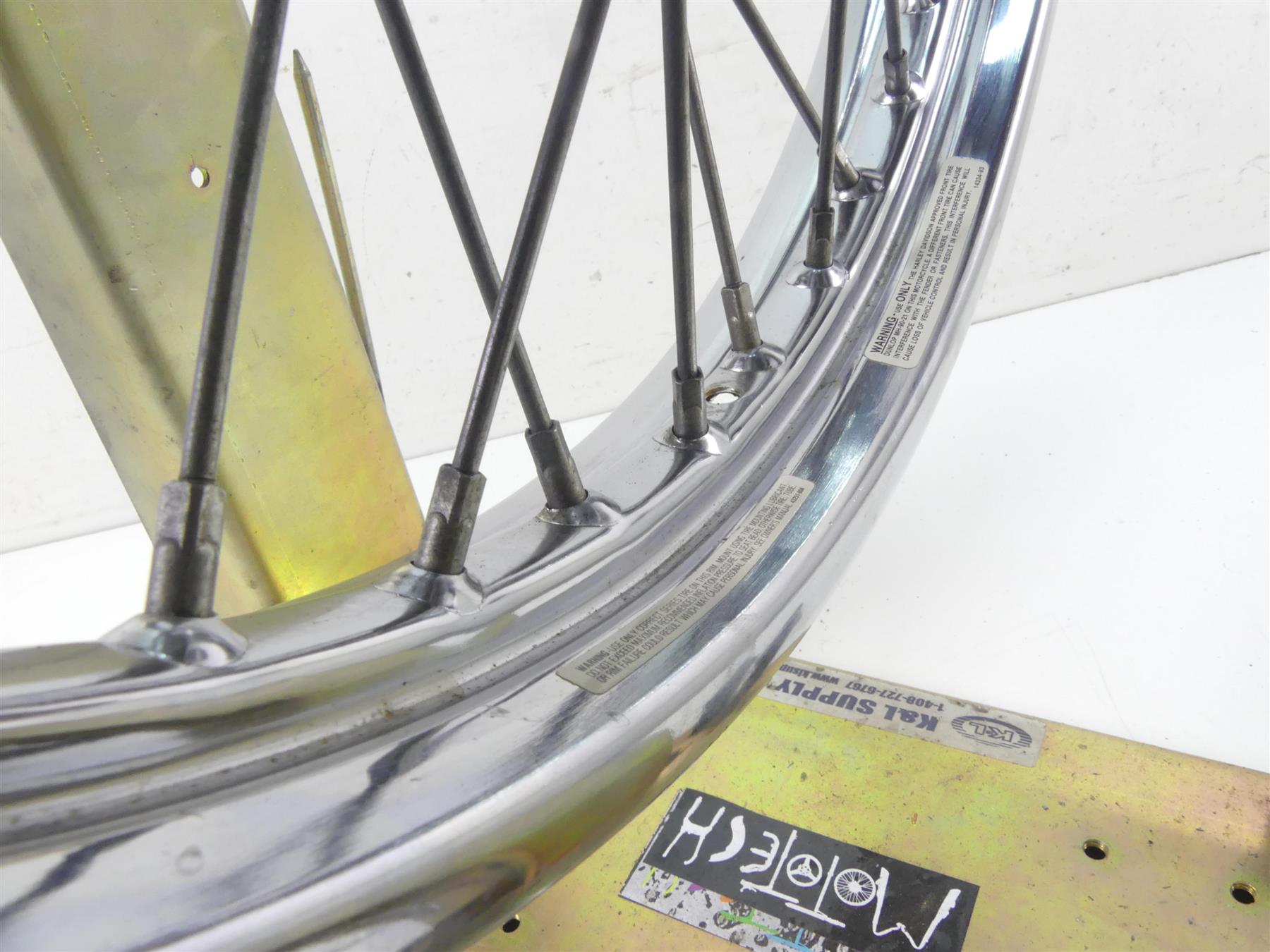 1999 Harley FXSTS Softail Springer 21x2.15 Front Wheel Spoke Rim - Read 43676-88C {{ shop.shopifyCountryName }} - Mototech271