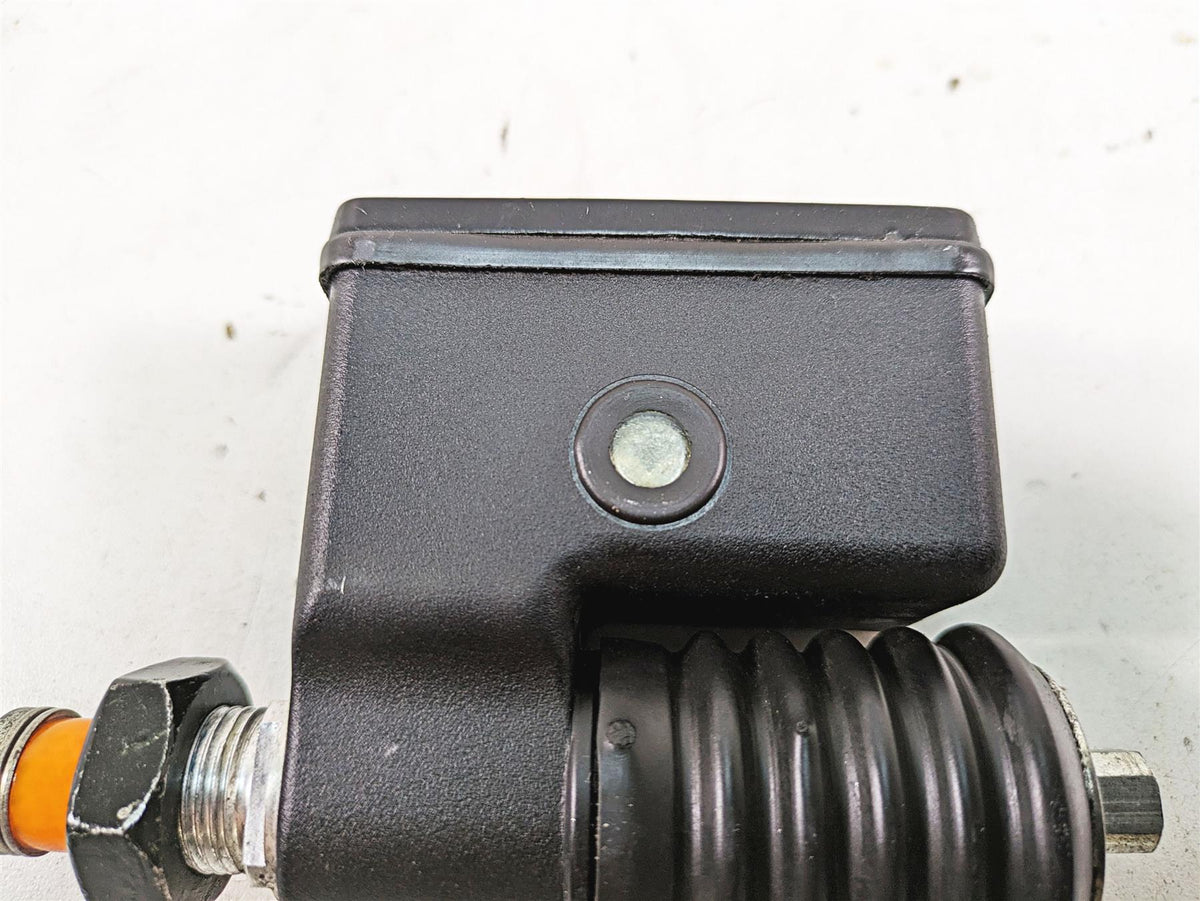 2005 Harley Dyna FXDL Low Rider Rear Brake Master Cylinder 42474-90C {{ shop.shopifyCountryName }} - Mototech271