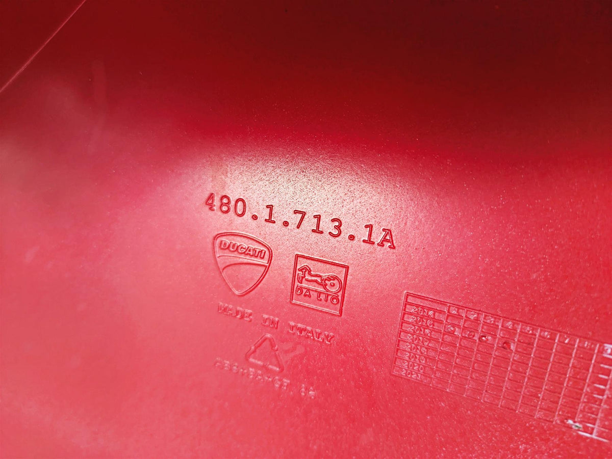 2015 Ducati Panigale 1299 S Oem Upper Left Main Fairing Cover SCRATCH 48017131A {{ shop.shopifyCountryName }} - Mototech271