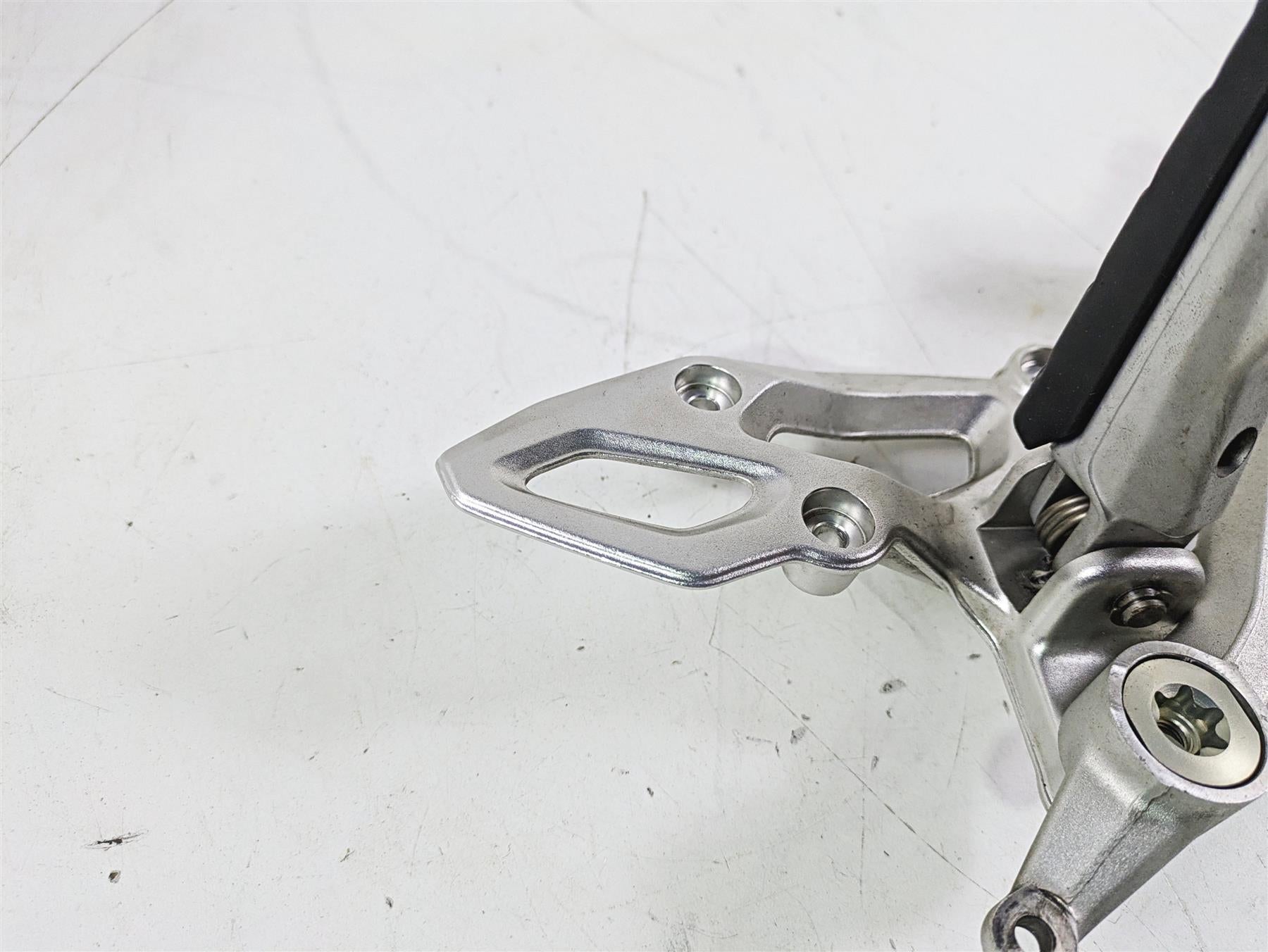 2016 BMW R1200RS K54 Right Rider Footpeg & Brake Pedal 46718540797 {{ shop.shopifyCountryName }} - Mototech271