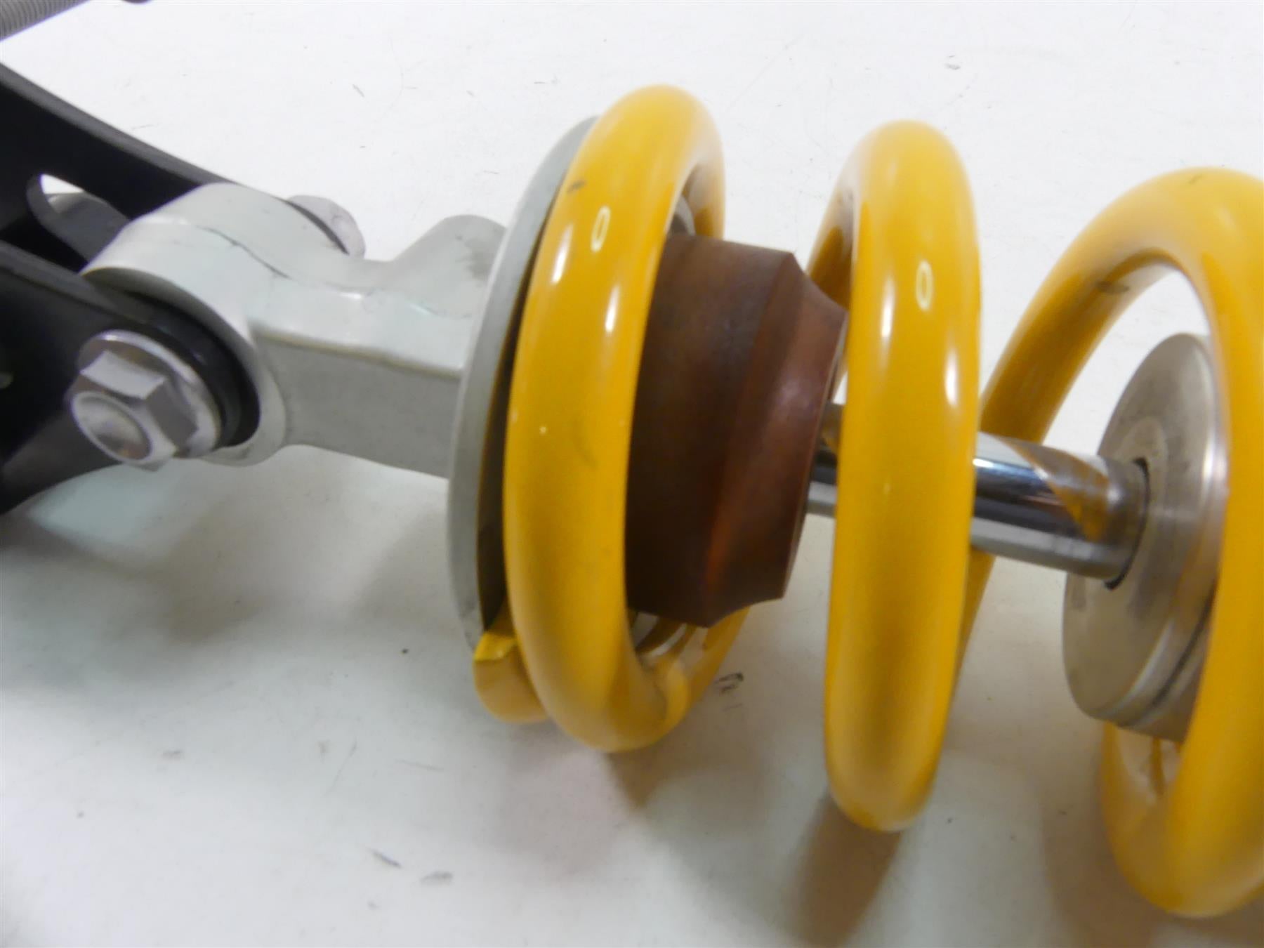 2018 Triumph Street Triple 765RS Rear Ohlins Shock Damper Suspension T2050312 {{ shop.shopifyCountryName }} - Mototech271