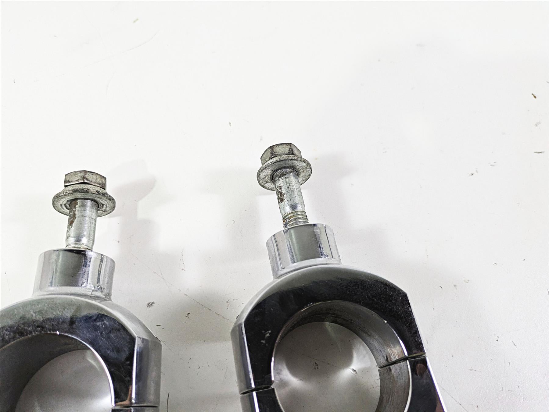 2003 Harley Softail FXSTDI Deuce 100th Aftermarket 2" Handlebar Riser Set {{ shop.shopifyCountryName }} - Mototech271