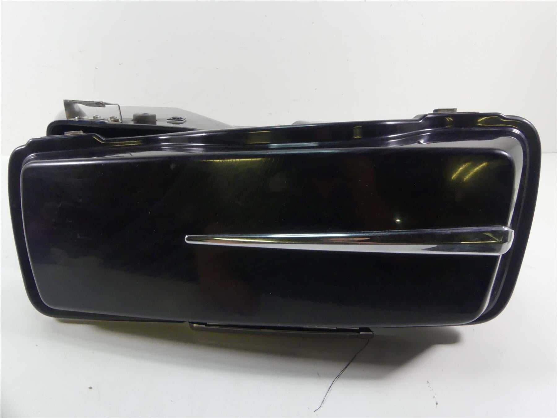 2004 Harley FLHTC SE CVO Electra Glide Right Saddle Bag Saddle Bag 90906-04 {{ shop.shopifyCountryName }} - Mototech271