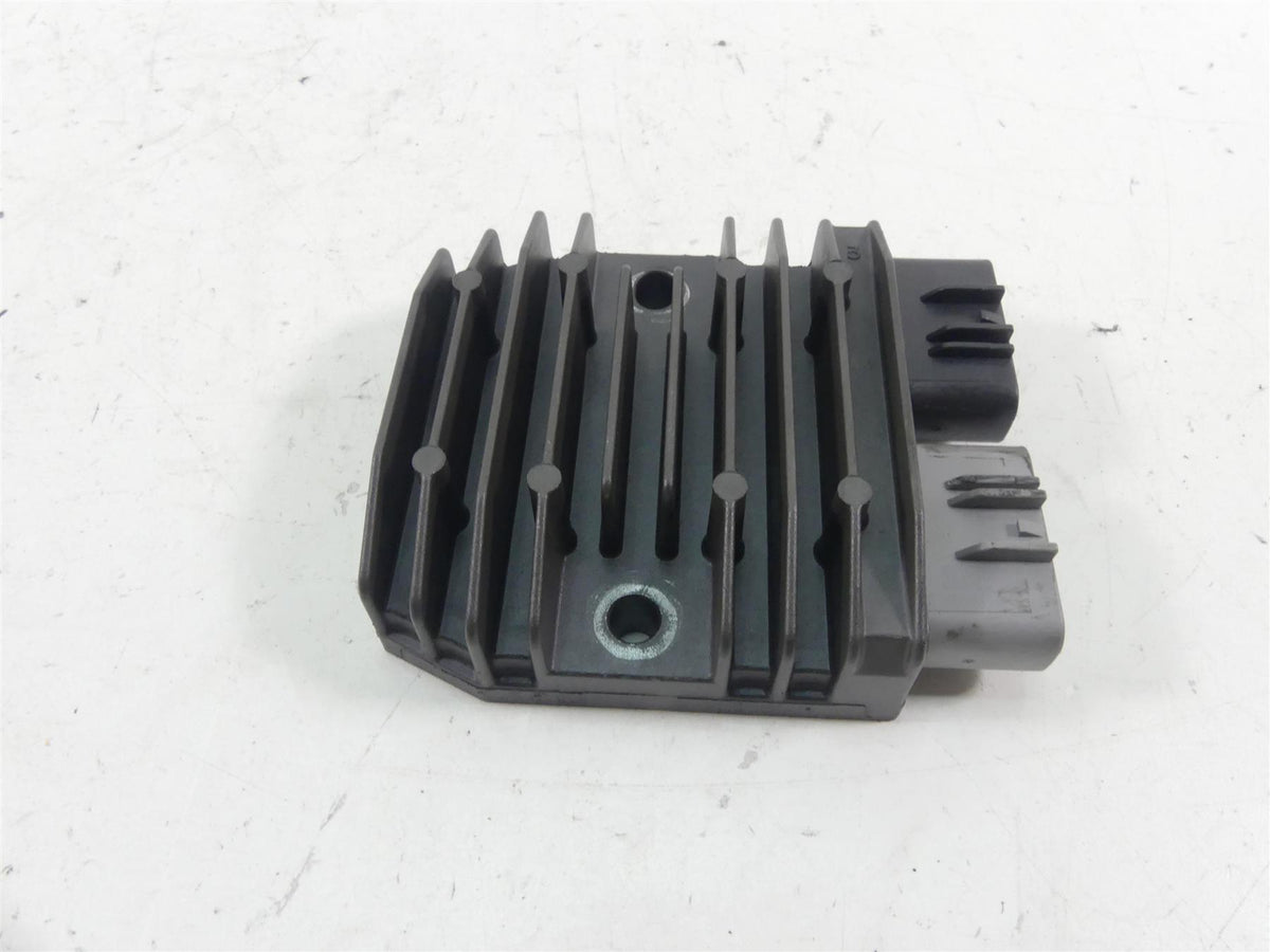 2008 Yamaha FZ1 Fazer Rectifier Voltage Regulator 1D7-81960-00-00 FH012AA {{ shop.shopifyCountryName }} - Mototech271