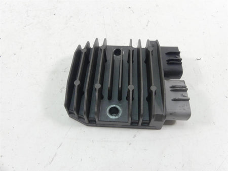 2008 Yamaha FZ1 Fazer Rectifier Voltage Regulator 1D7-81960-00-00 FH012AA {{ shop.shopifyCountryName }} - Mototech271