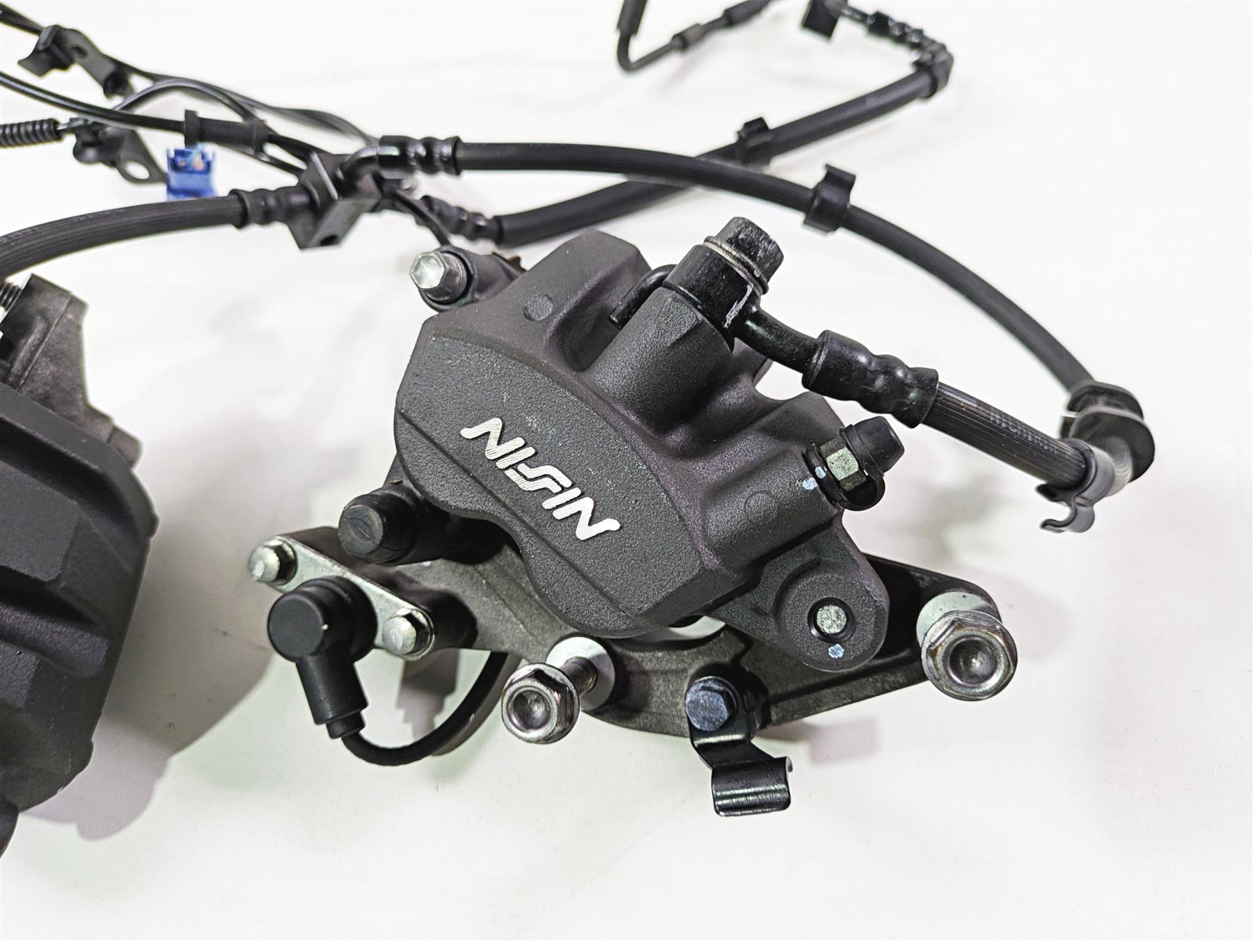 2016 Honda CBR650 F Front Brake Caliper Set - Nissin 45250-MJE-D11 45150-MJE-D01 {{ shop.shopifyCountryName }} - Mototech271