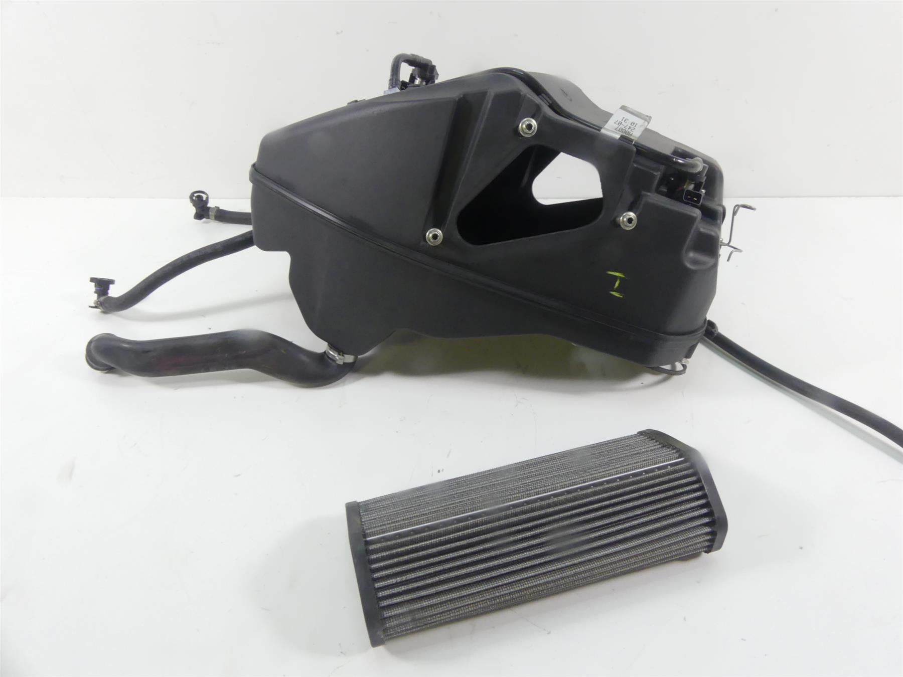 2008 Ducati 1098 S Air Box Cleaner Breather Injectors & Inlet Tubes 44211393B {{ shop.shopifyCountryName }} - Mototech271