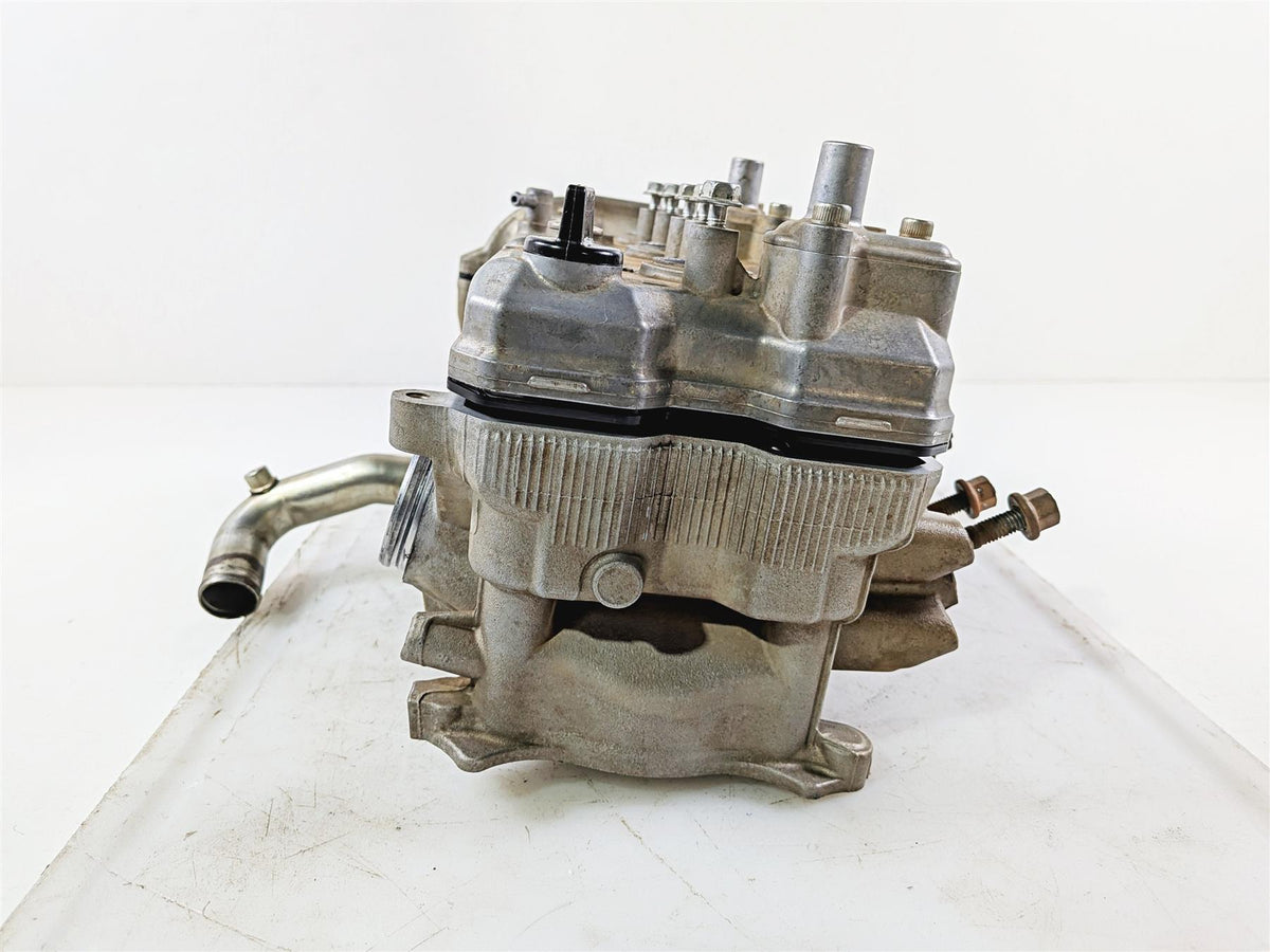 2021 Yamaha YXZ1000R EPS SS SE Cylinder Head & Valve Cover - Read 2HC-11101-09 {{ shop.shopifyCountryName }} - Mototech271