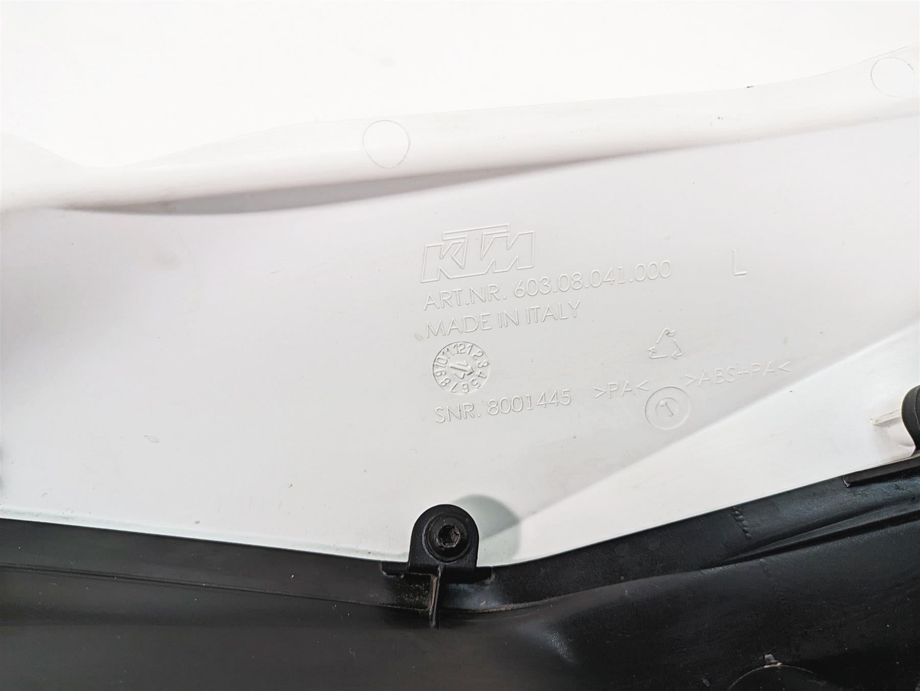 2018 KTM 1090 Adventure R Tail Fairing Cover Fairing Set 60308041000 60308042000 {{ shop.shopifyCountryName }} - Mototech271
