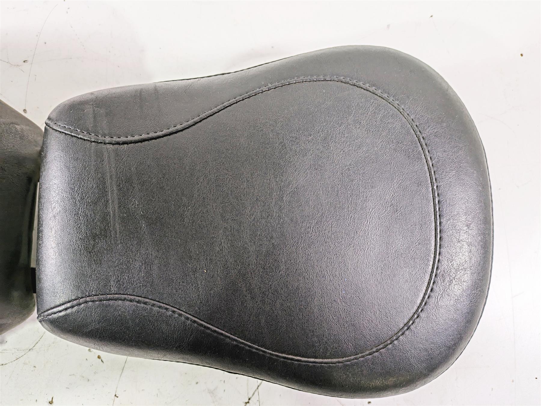 2008 -UP Harley Touring FLHR / X / T / TR Mustang Seat Saddle Set 76028 {{ shop.shopifyCountryName }} - Mototech271