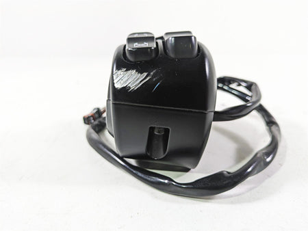 2020 Harley Touring FLHT Electra Glide Right Hand Control Switch 71500127C {{ shop.shopifyCountryName }} - Mototech271