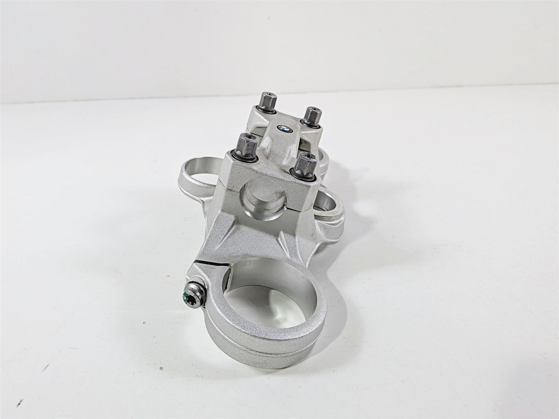 2023 BMW F850GS K81 Upper Triple Tree & Top Clamp 9445230 31428565016 {{ shop.shopifyCountryName }} - Mototech271