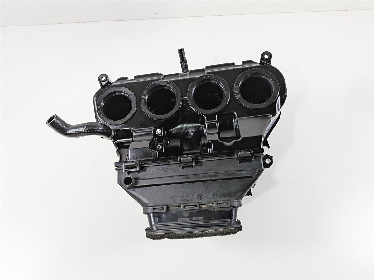 2014 BMW S1000RR K46 Air Box Cleaner Intake & Injectors 13718526559 13718561315 {{ shop.shopifyCountryName }} - Mototech271