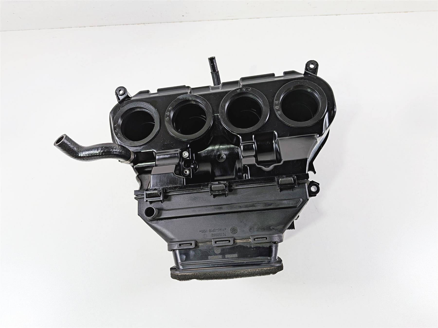 2014 BMW S1000RR K46 Air Box Cleaner Intake & Injectors 13718526559 13718561315 {{ shop.shopifyCountryName }} - Mototech271