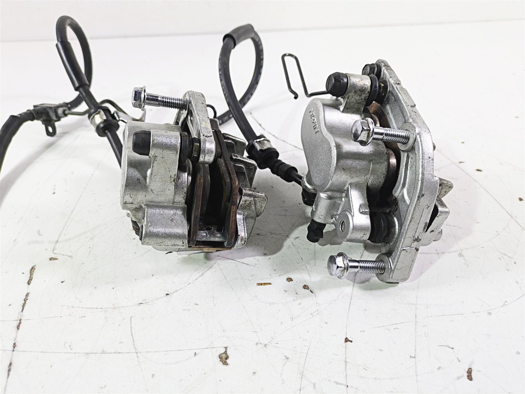 2002 Honda GL1500 CD Valkyrie Deluxe Nissin Front Brake Calipers 45150-MZ0-006 {{ shop.shopifyCountryName }} - Mototech271