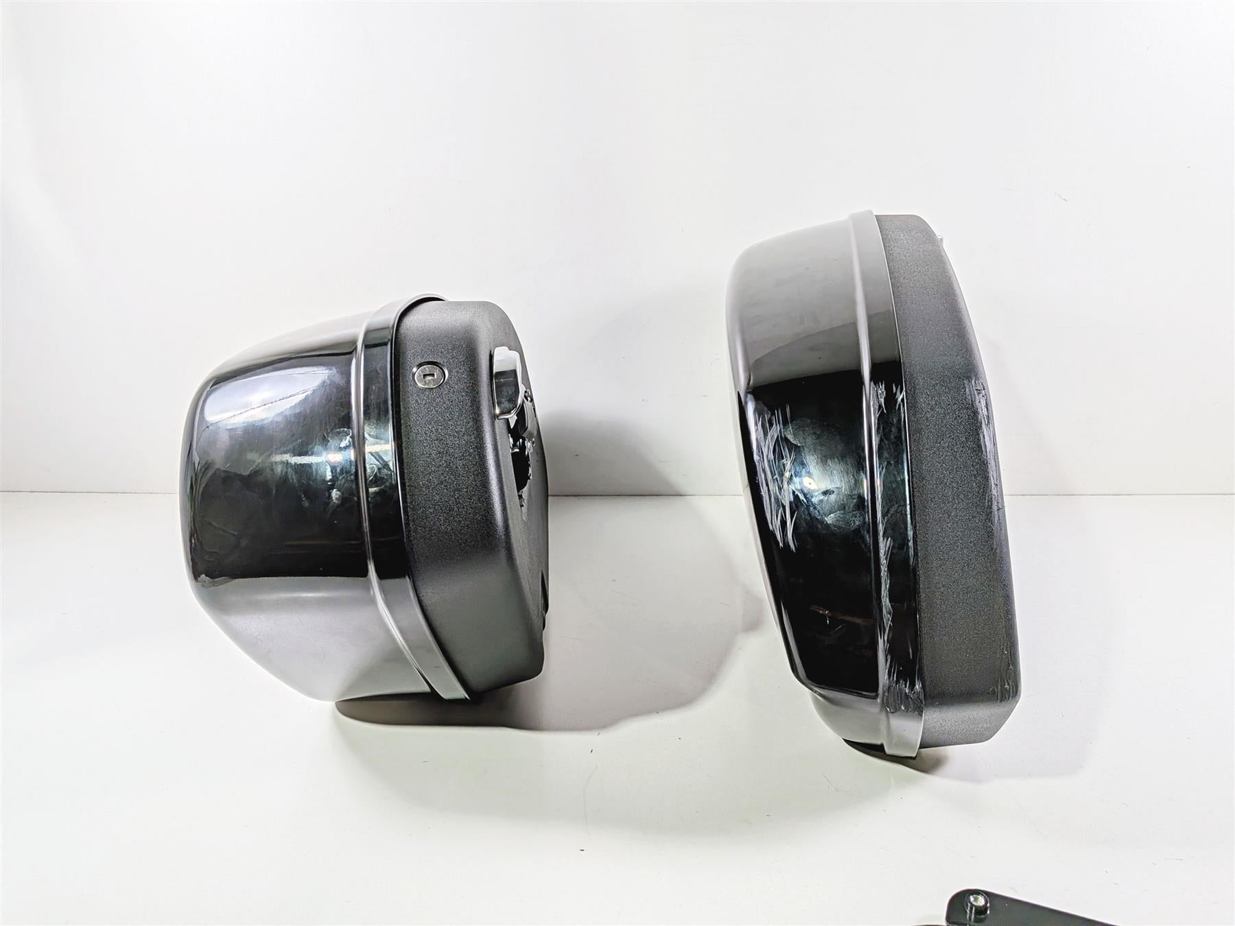 2024 Harley Softail FXLRST Low Rider Left Right Saddlebags & Mounts Set 90202264 {{ shop.shopifyCountryName }} - Mototech271