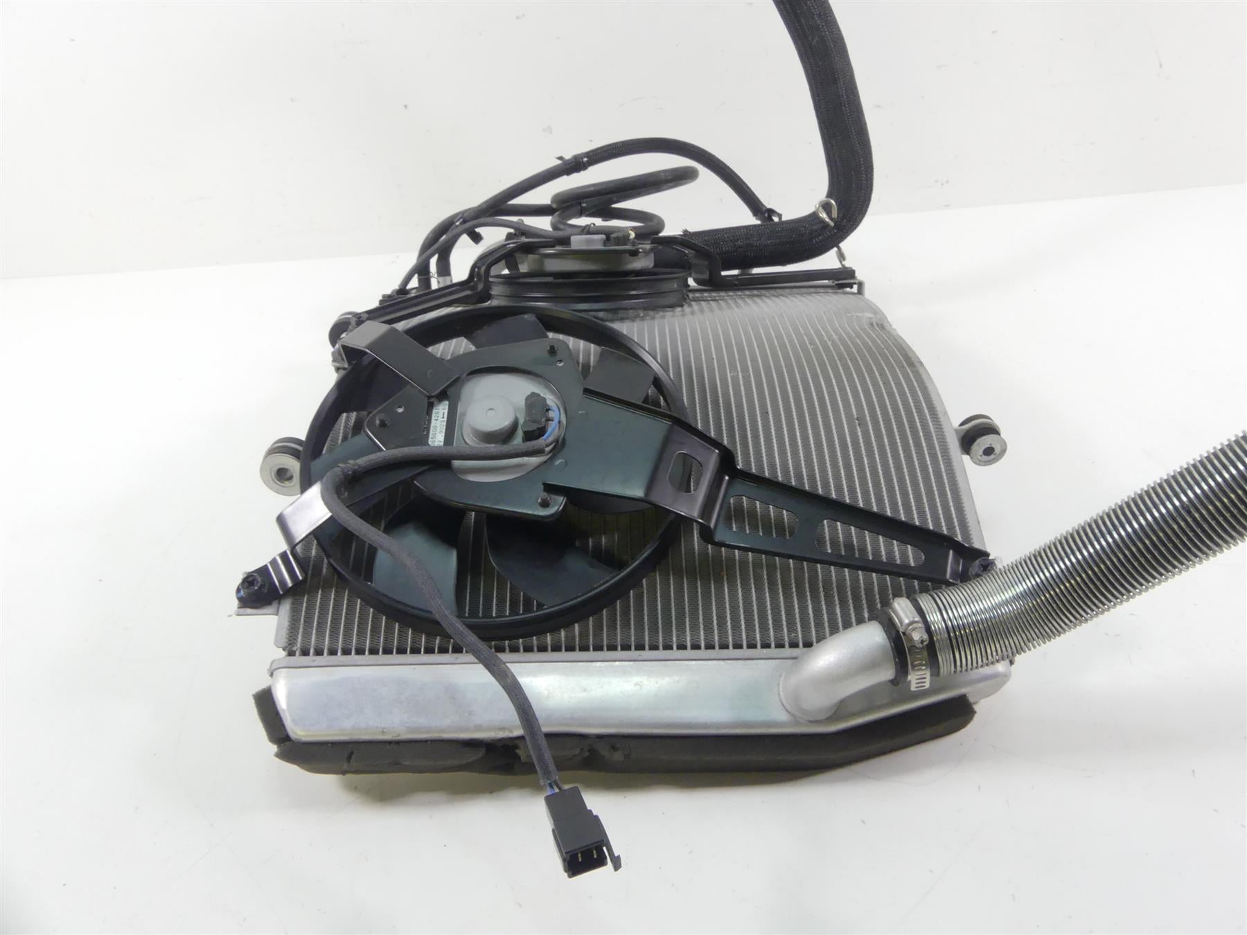 2019 Kawasaki ZX1400 ZX-14R Ninja Radiator Fan Reservoir Set - Read 39061-0107 {{ shop.shopifyCountryName }} - Mototech271