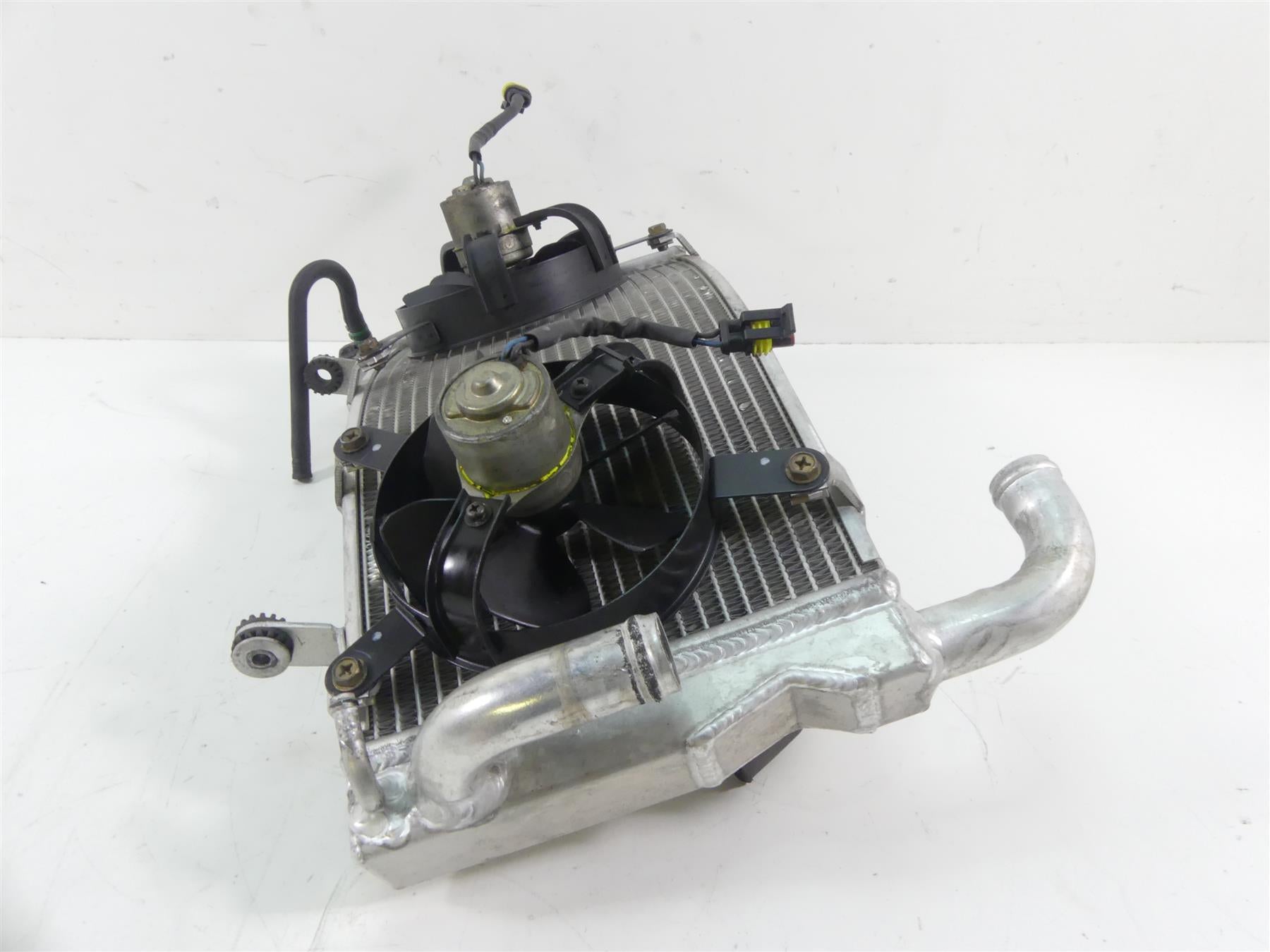 2006 Ducati 999 Biposto Radiator Cooler Fan Hoses Tube Set 54840412A {{ shop.shopifyCountryName }} - Mototech271