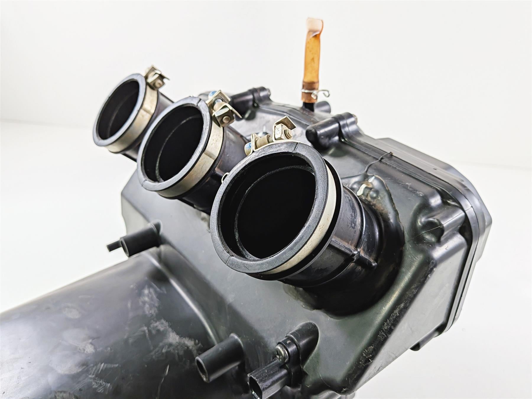 2021 Yamaha YXZ1000R EPS SS SE Air Cleaner Breather & All Tubes 2HC-E4411-01-00 {{ shop.shopifyCountryName }} - Mototech271