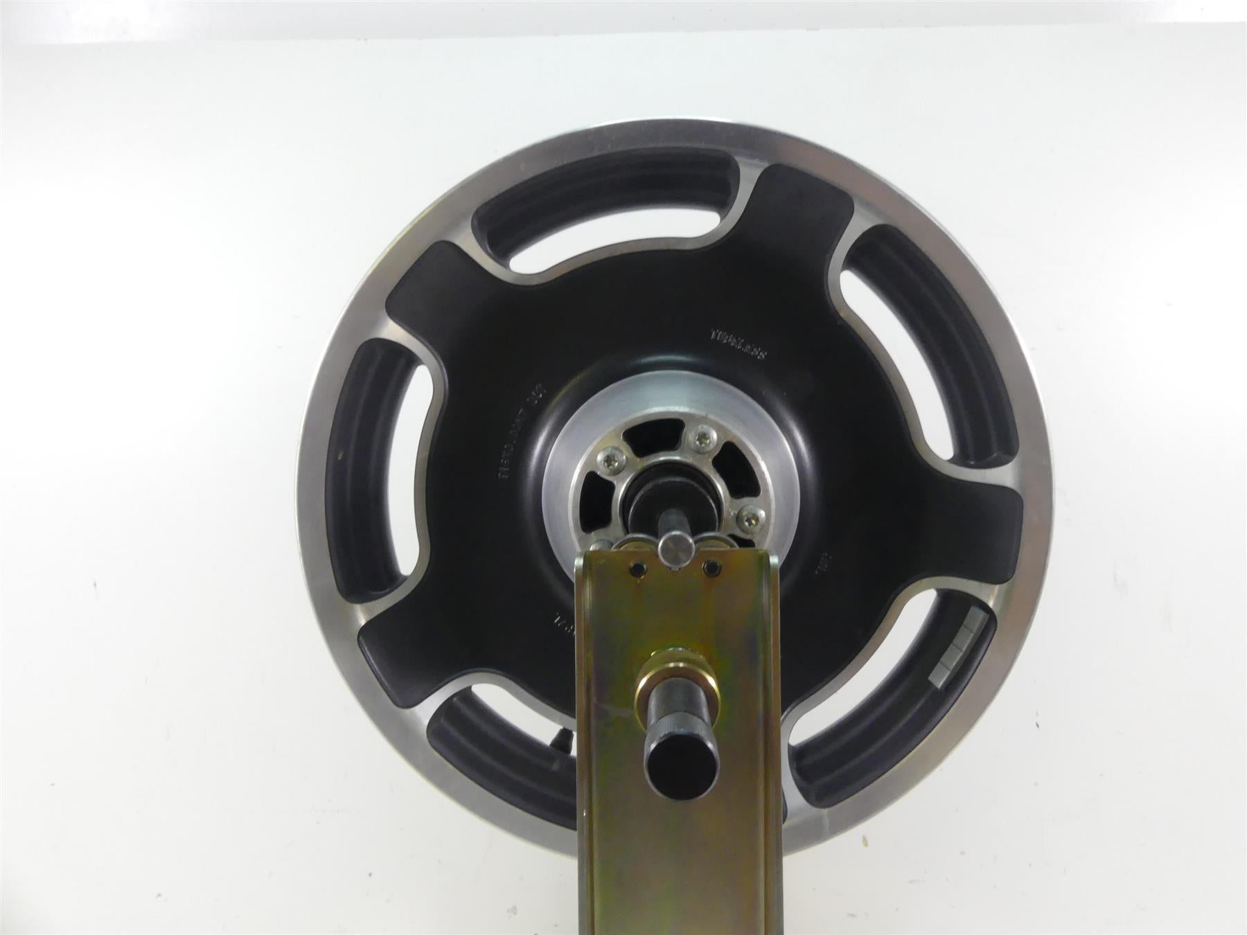 2002 Harley Touring FLHRCI Road King Front Straight 16x3 Wheel Rim 41285-06 {{ shop.shopifyCountryName }} - Mototech271