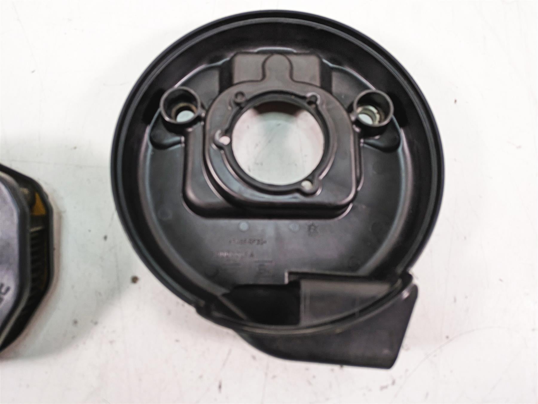 2019 Harley XL883N Sportster Iron Air Cleaner Breather Filter 29000015A 61300541 {{ shop.shopifyCountryName }} - Mototech271