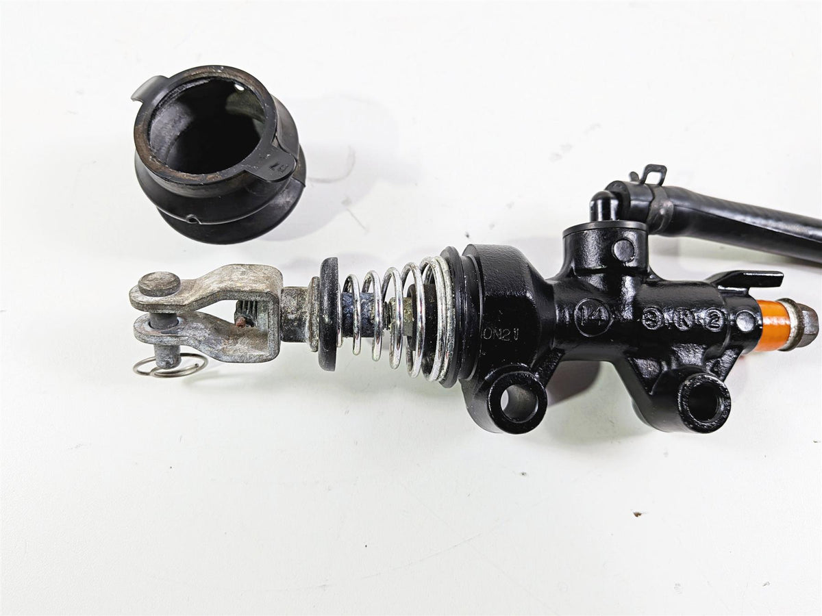 2006 Harley Sportster XL883 Low Rear Brake Master Cylinder 42521-04 {{ shop.shopifyCountryName }} - Mototech271