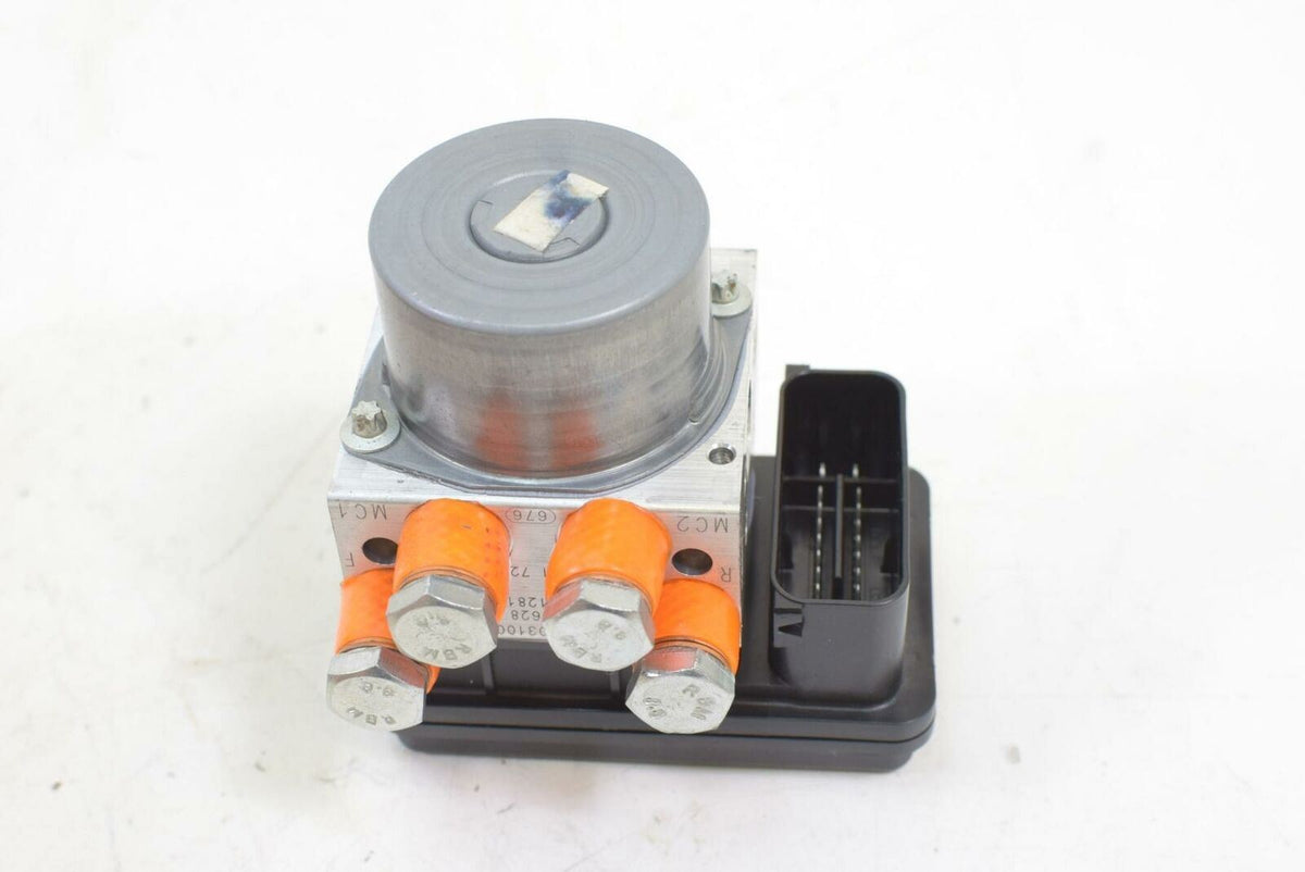 2017 KTM Duke 390 Abs Brake Module Pump 93342031000 {{ shop.shopifyCountryName }} - Mototech271