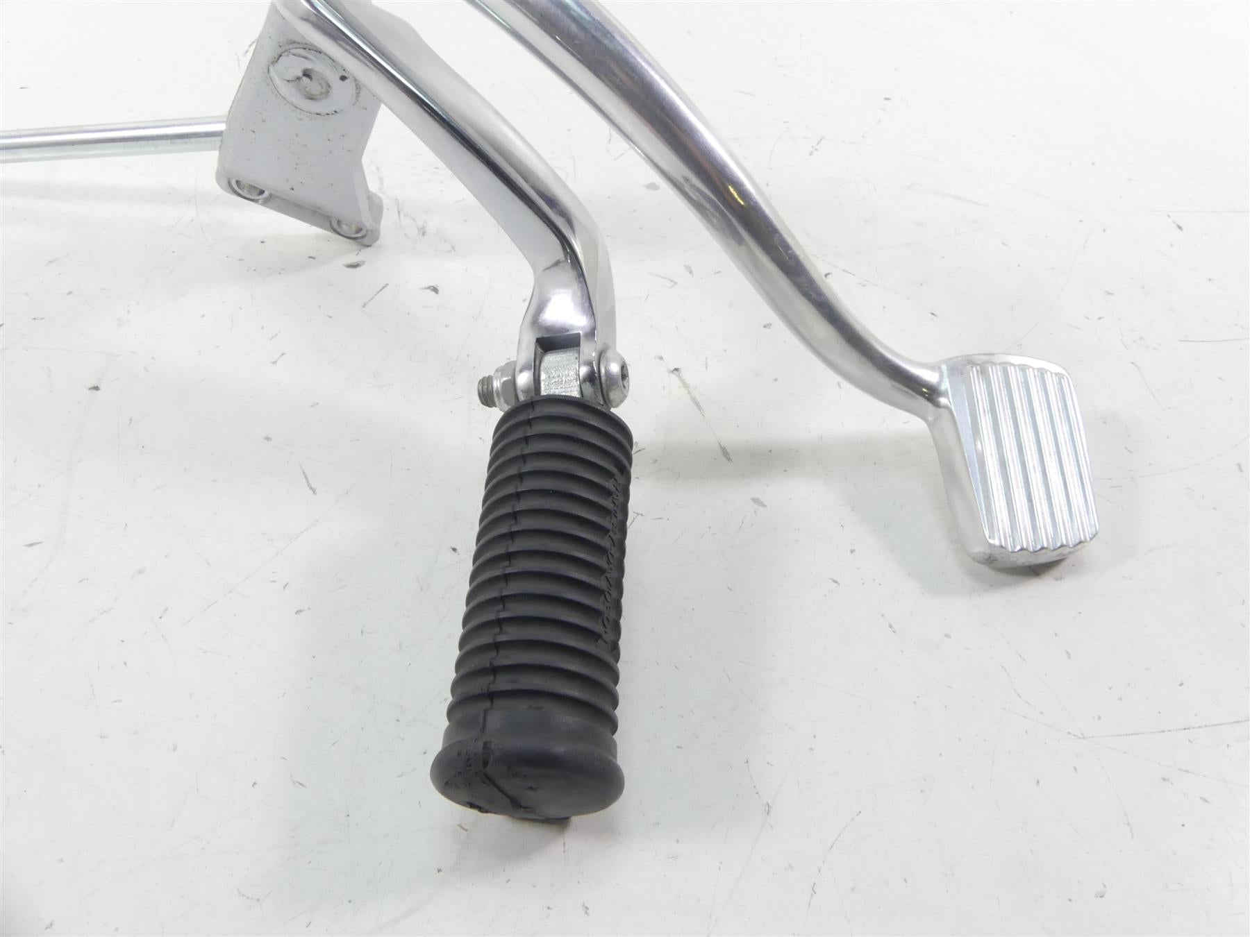 2014 Harley FXDL Dyna Low Rider Right Rider Footpeg Brake Pedal 50666-07 {{ shop.shopifyCountryName }} - Mototech271