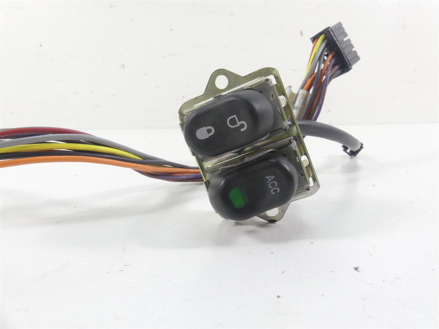 2009 Harley FLHTCU SE4 CVO E-Glide Auxiliary Lock Cruise Switch Set 70290-07 {{ shop.shopifyCountryName }} - Mototech271