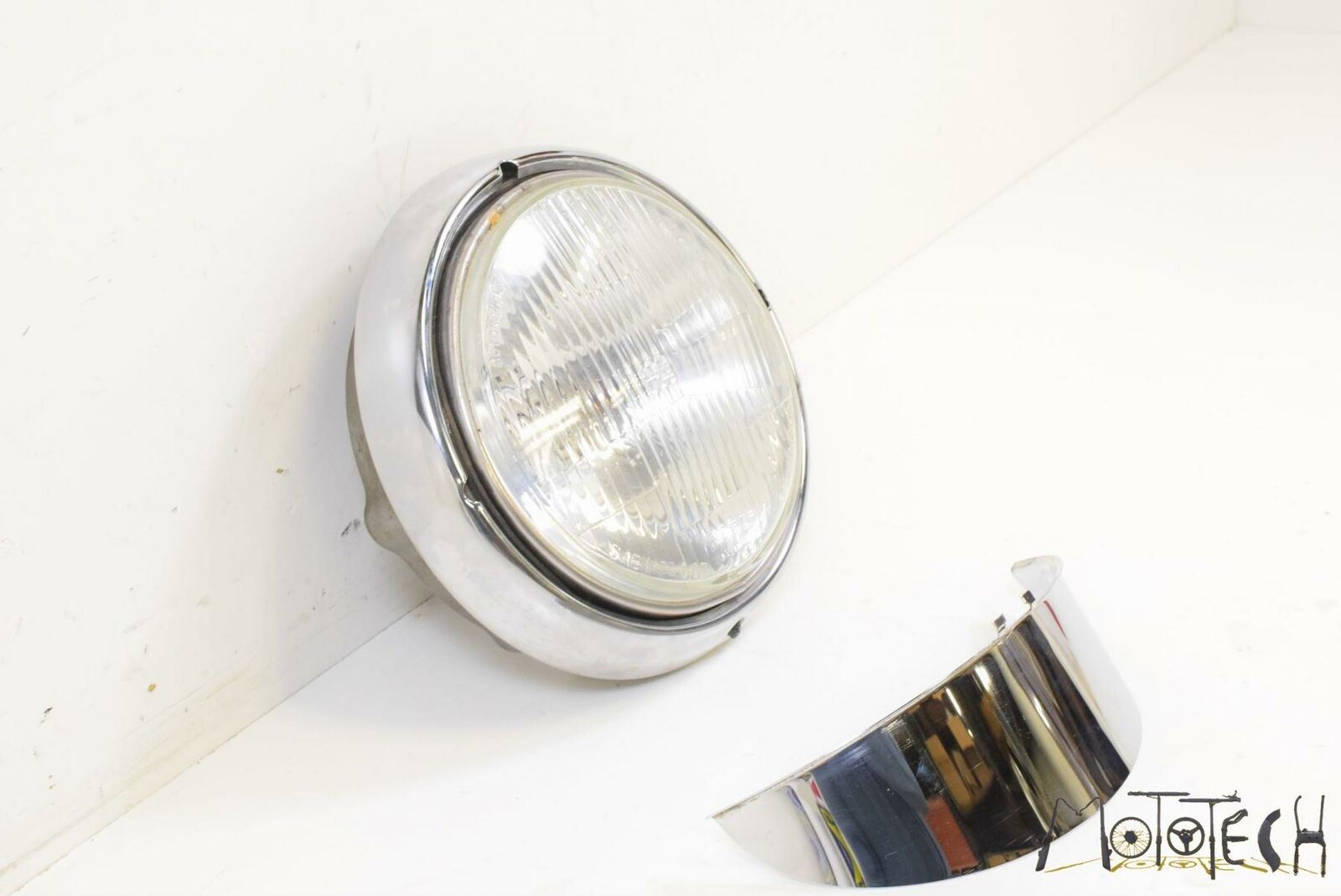 1997 Harley Touring FLHRI Road King Headlight Head Light CHROME Ring 67755-81A {{ shop.shopifyCountryName }} - Mototech271