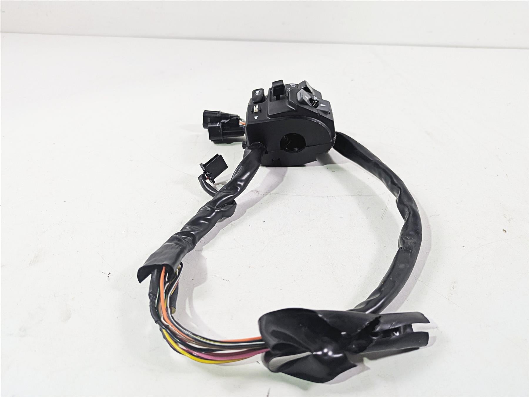 2024 Kawasaki ZX6R ZX636 Ninja Left Hand Control Switch Light Horn