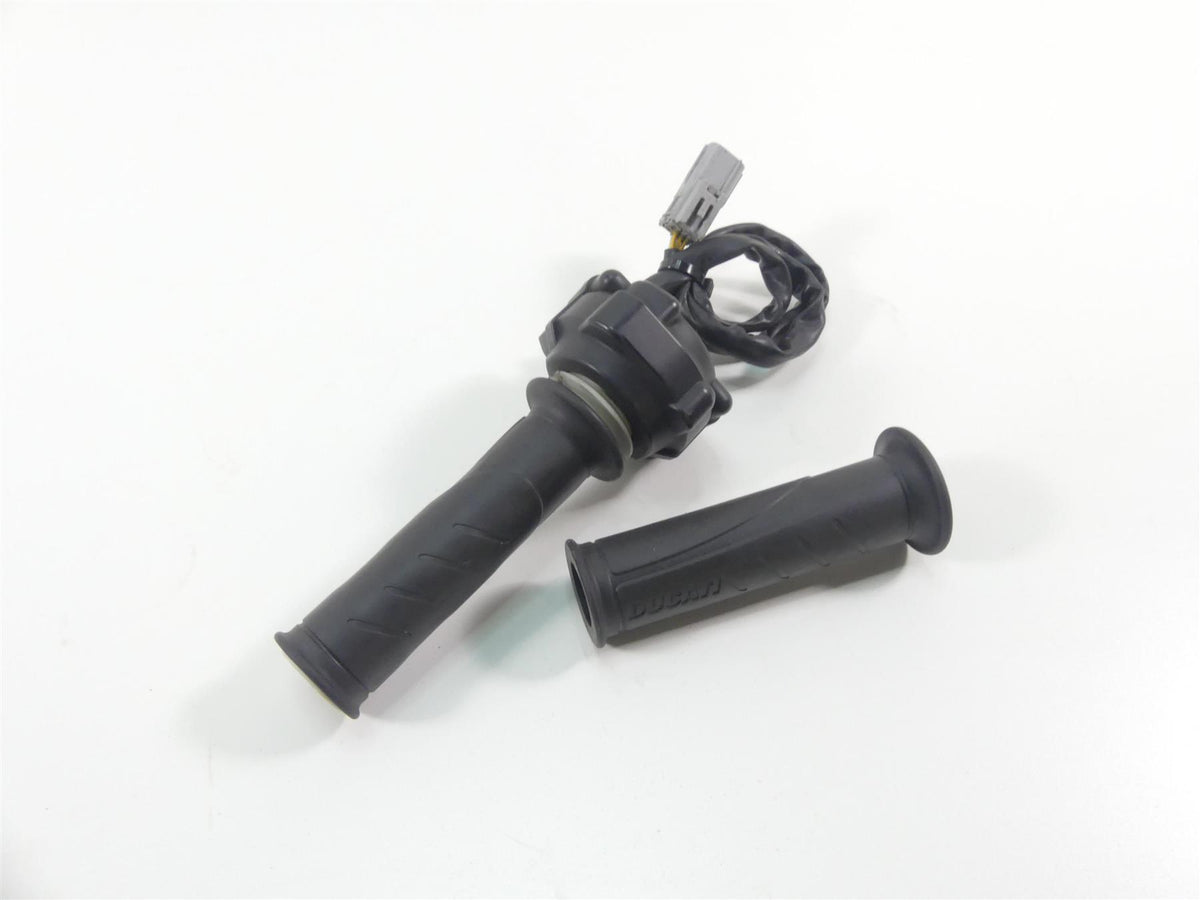 2017 Ducati 939 S Supersport E-Throttle Grip Handle Set 66020093B {{ shop.shopifyCountryName }} - Mototech271