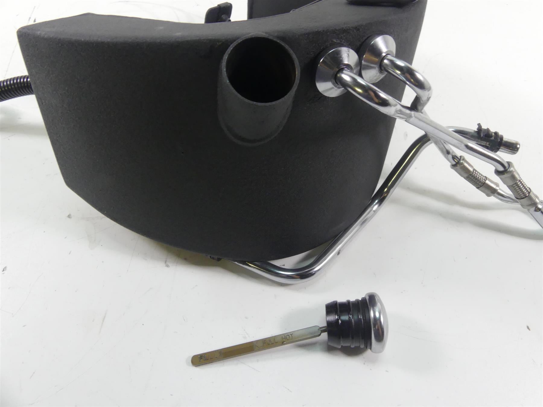 2008 Harley Softail FXSTB Night Train Black Wrinkle Oil Tank & Lines 62840-00A {{ shop.shopifyCountryName }} - Mototech271