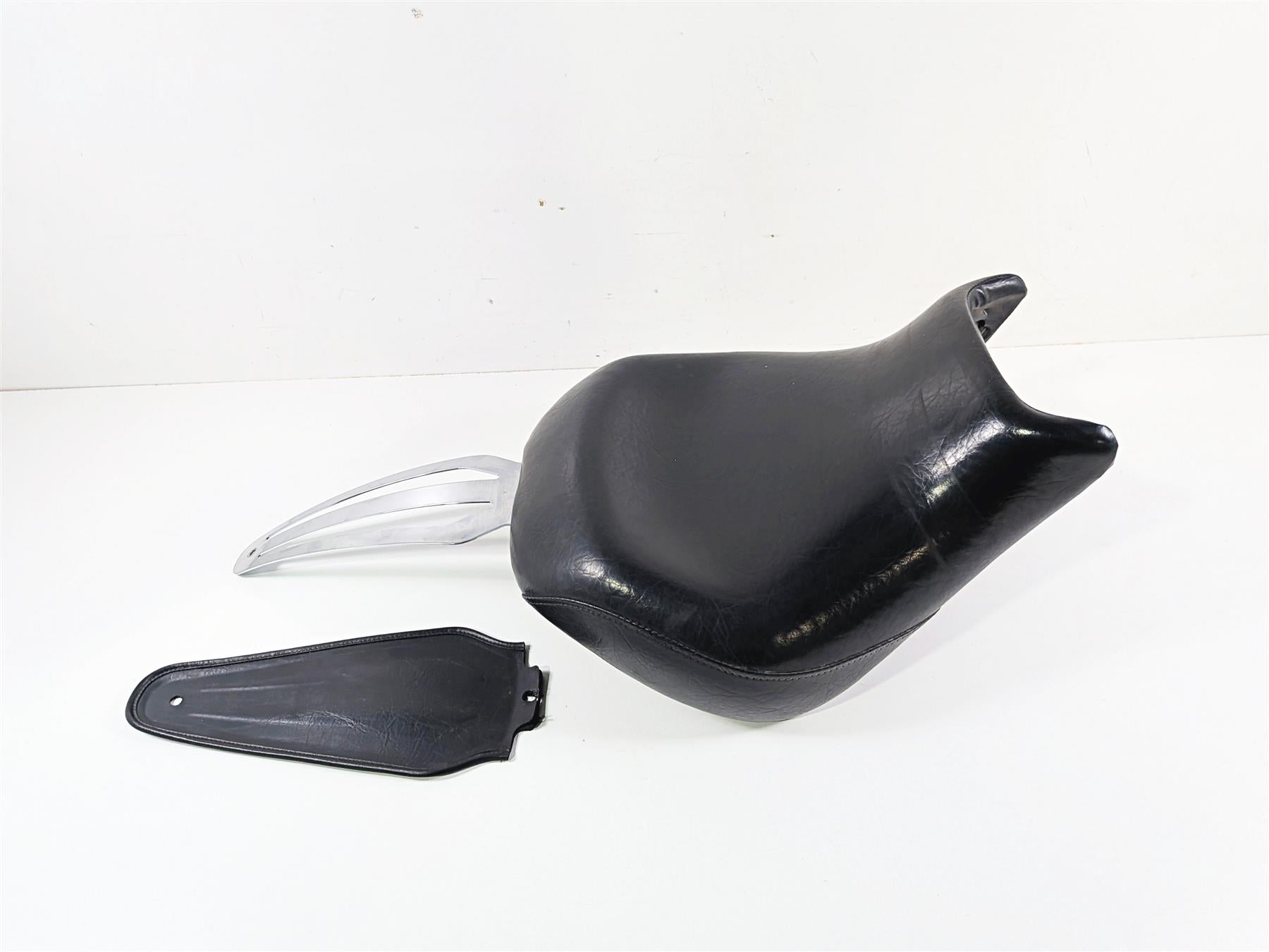 2003 Honda V-Twin VTX1800 C Front Rider Seat Saddle 77200-MCH-000 {{ shop.shopifyCountryName }} - Mototech271