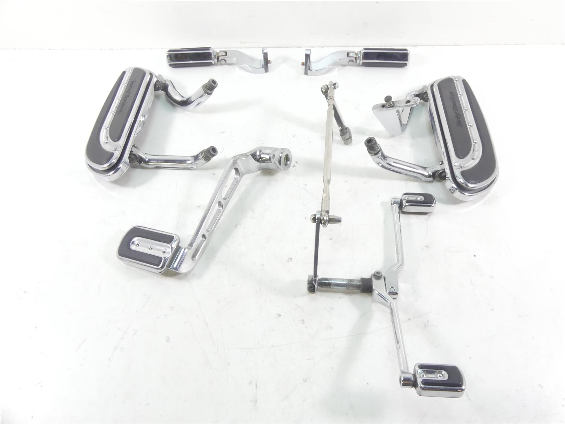 2007 Harley Touring FLHR SE CVO Road King Front Floor Boards + Pedals 50812-07 {{ shop.shopifyCountryName }} - Mototech271