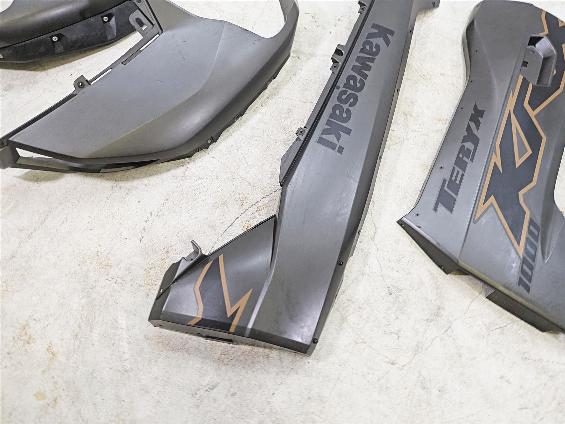 2023 Kawasaki Teryx KRX KRF 1000 C Fender Door Cover Plastic Fairings 35038-0014 {{ shop.shopifyCountryName }} - Mototech271