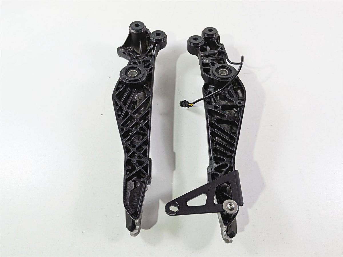 2016 Ducati Hypermotard 939 SP Passenger Foot Pegs & Mounting Brackets 82431901C-Mototech271