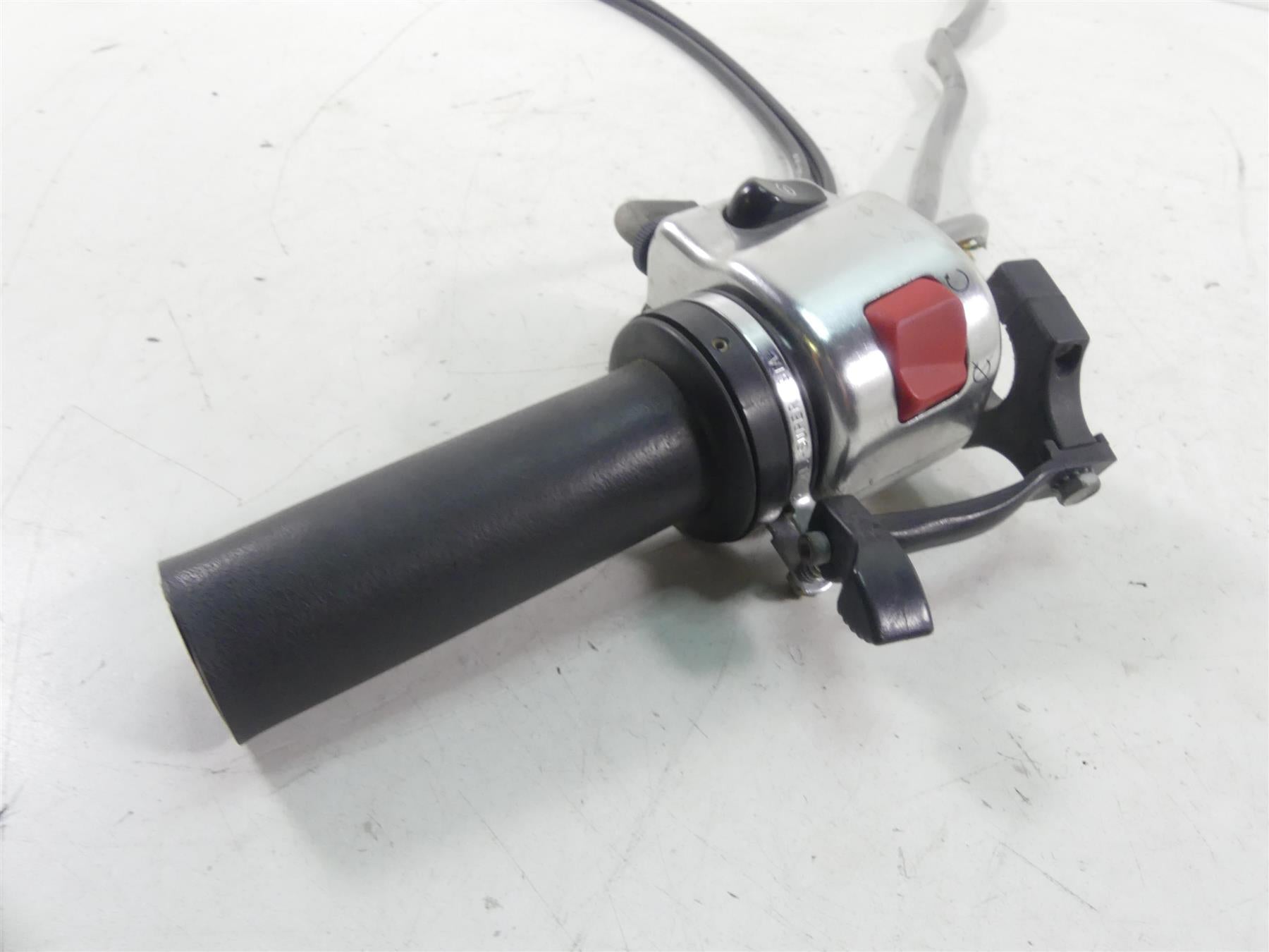 2002 Yamaha XVS1100 V-Star Right Hand Start Stop Control Switch 5BN-83975-00-00 {{ shop.shopifyCountryName }} - Mototech271