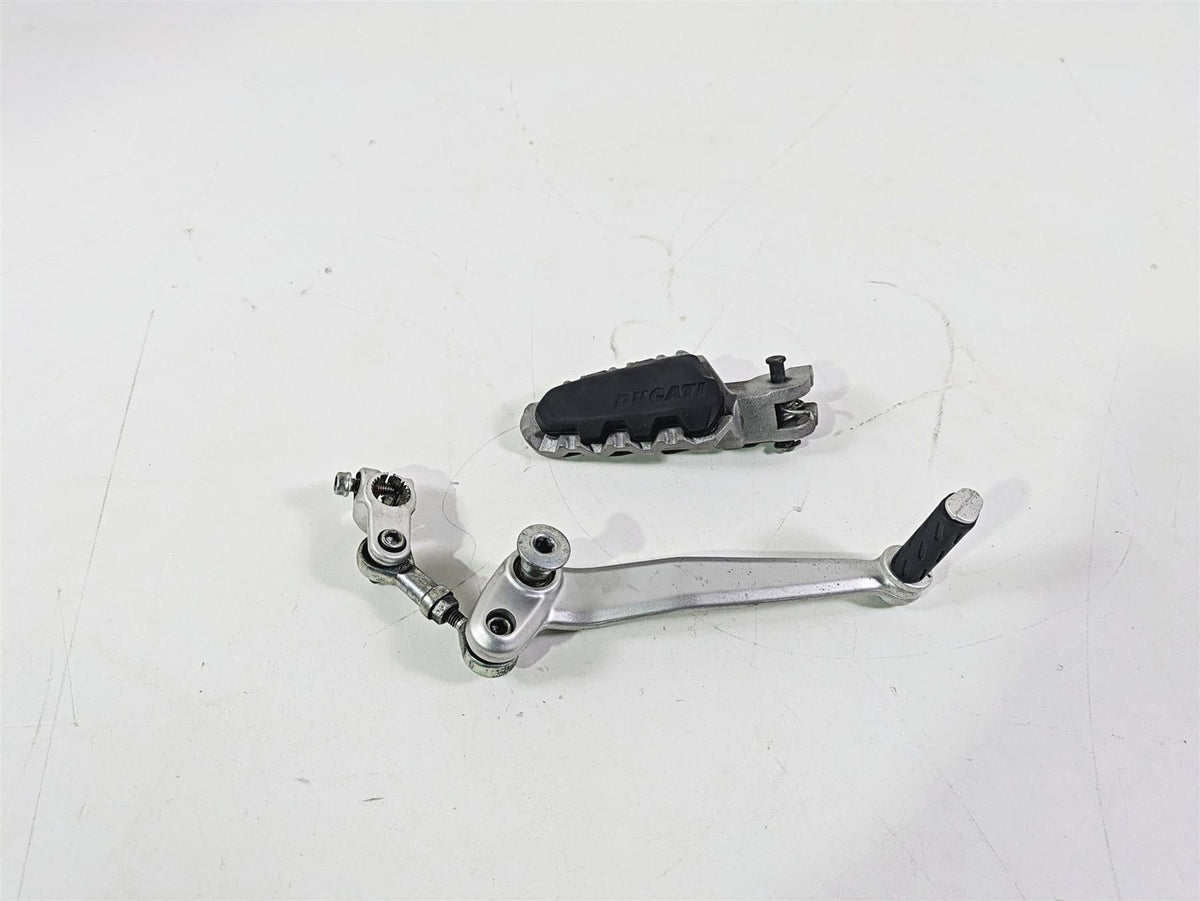 2015 Ducati Hypermotard 821 SP Left Foot Peg & Shift Lever 82412111AA 45630751BA {{ shop.shopifyCountryName }} - Mototech271