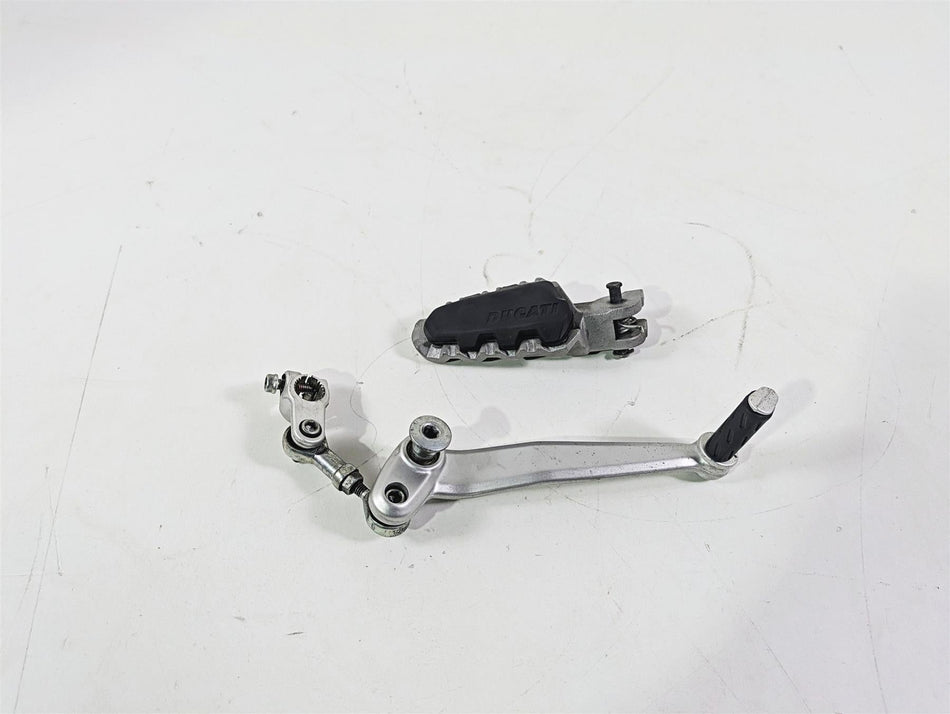 2015 Ducati Hypermotard 821 SP Left Foot Peg & Shift Lever 82412111AA 45630751BA {{ shop.shopifyCountryName }} - Mototech271