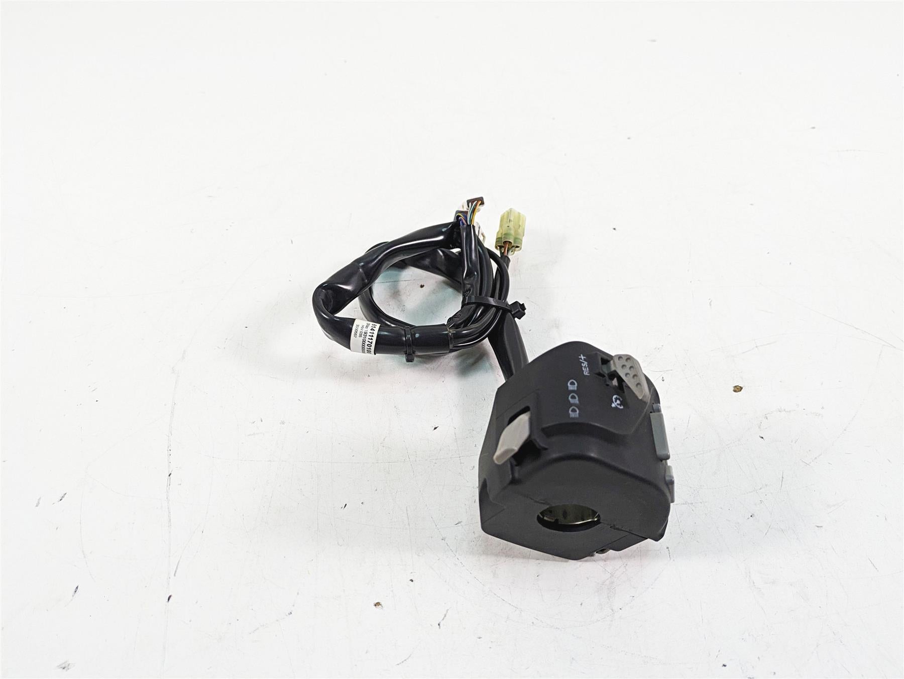 2020 KTM 1290 Super Adventure R Left Hand Turn Signal Control Switch 61411170100 {{ shop.shopifyCountryName }} - Mototech271