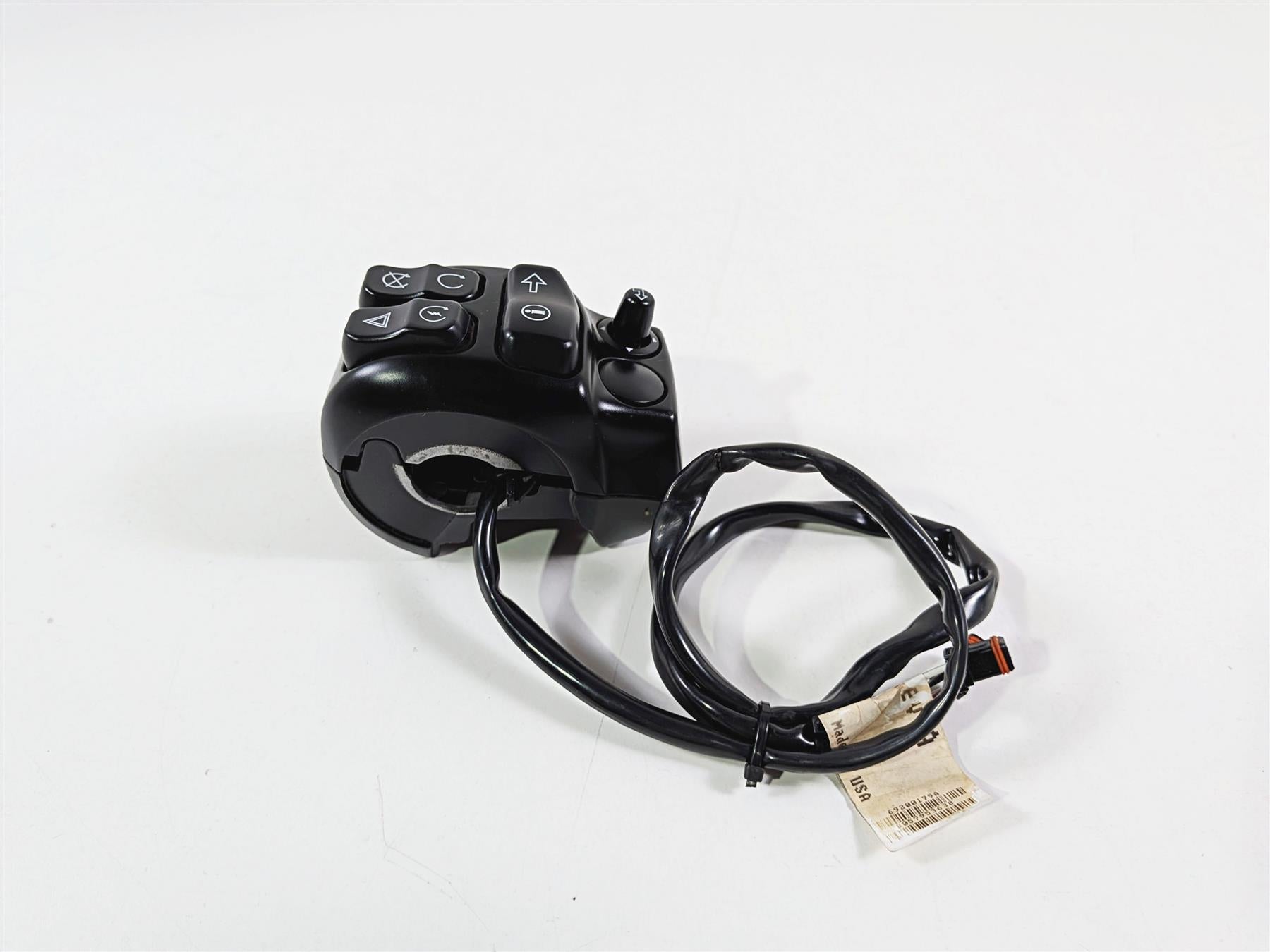 2018 Harley FLHTCU Touring Electra Glide Right Hand Control Switch 71500129C-Mototech271